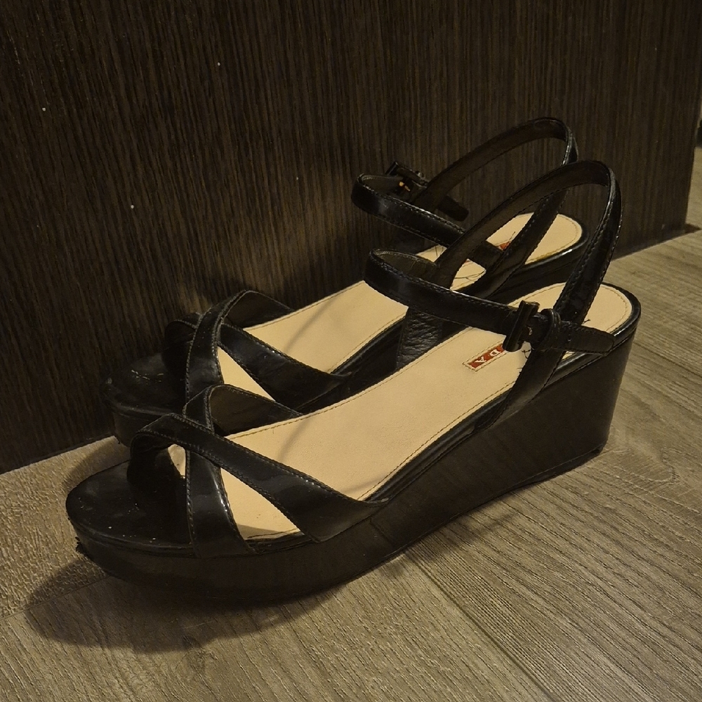 Prada Women's Elegant Black Sandals